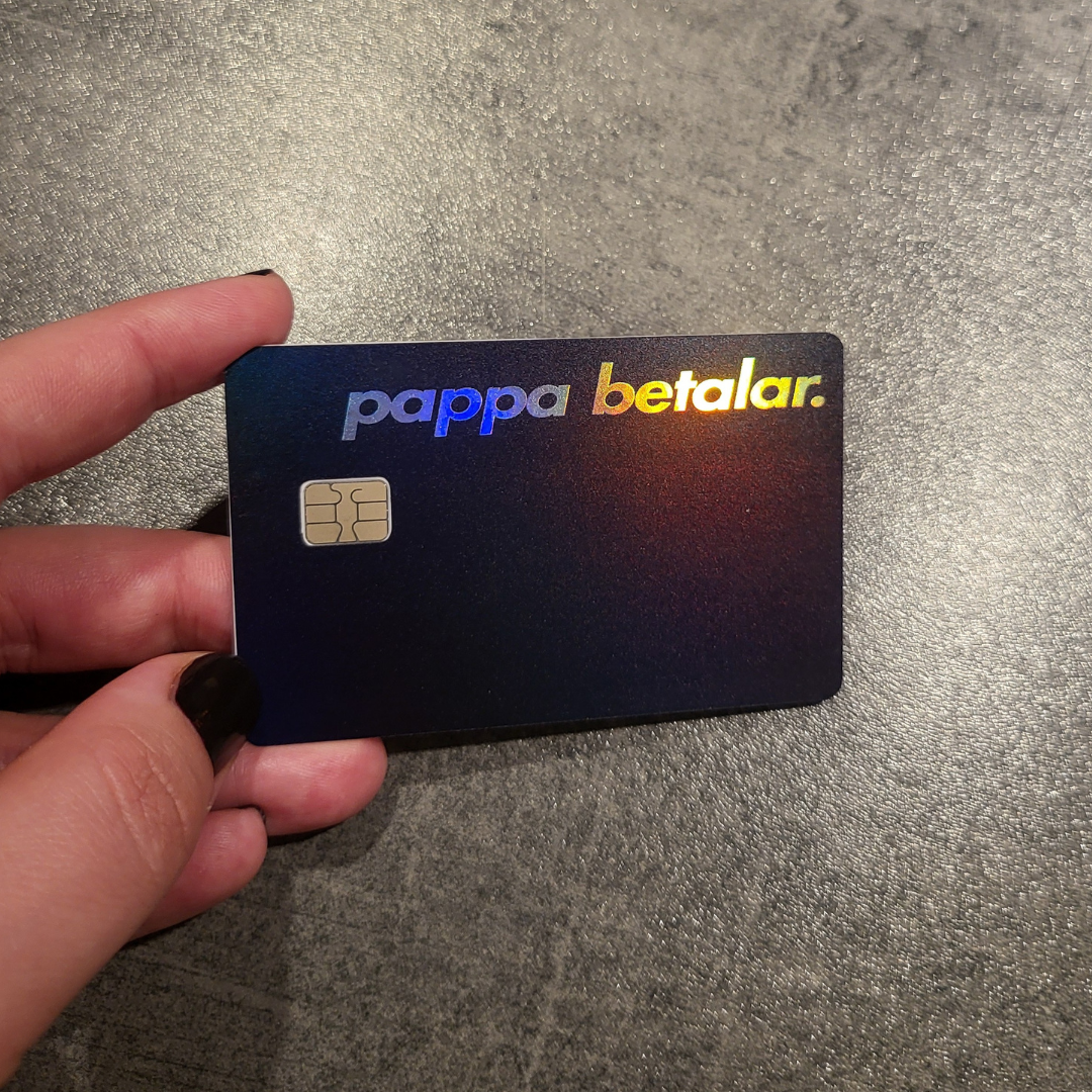 Pappa betalar - Holografisk text